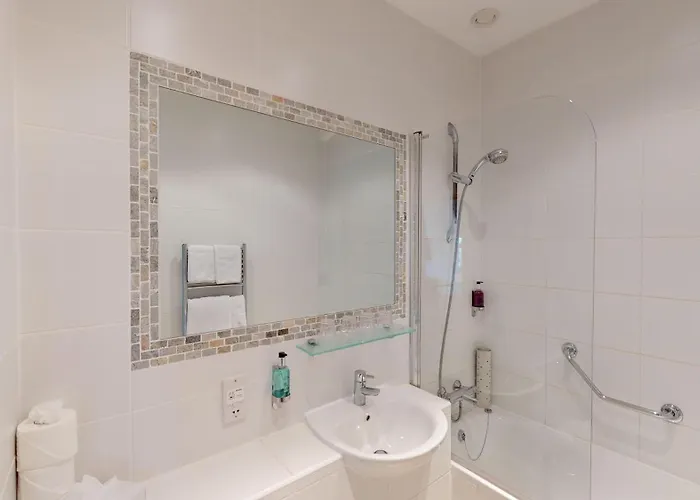 Ommaroo Saint Helier Jersey