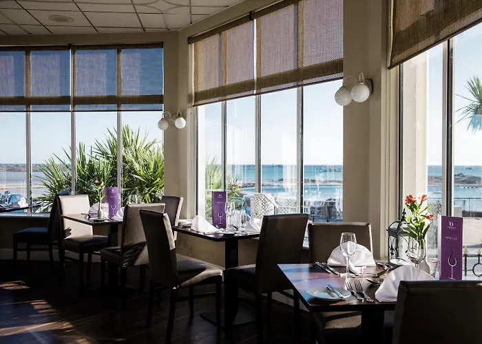 Ommaroo Saint Helier Jersey