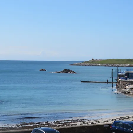 Ommaroo Saint Helier Jersey