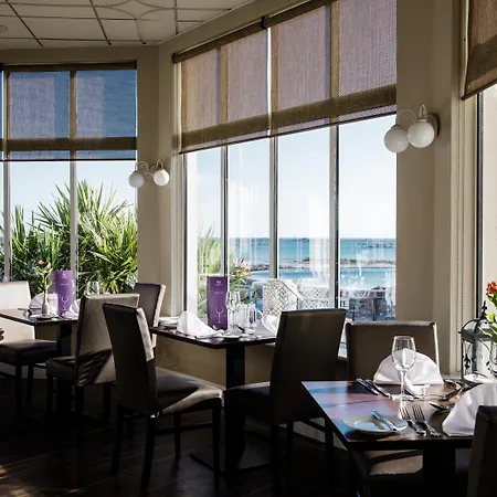 Ommaroo Saint Helier Jersey