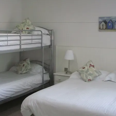 Ommaroo Hotel