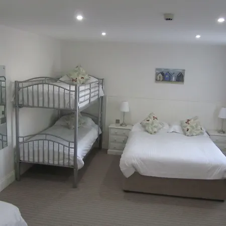 Ommaroo Hotel