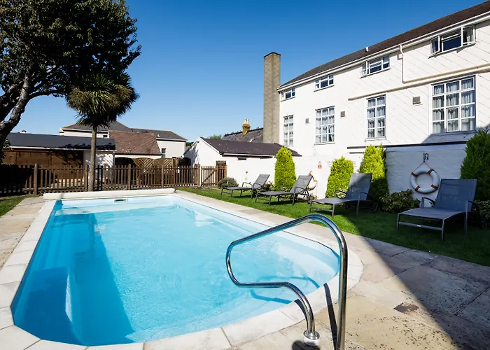 Ommaroo Saint Helier Jersey