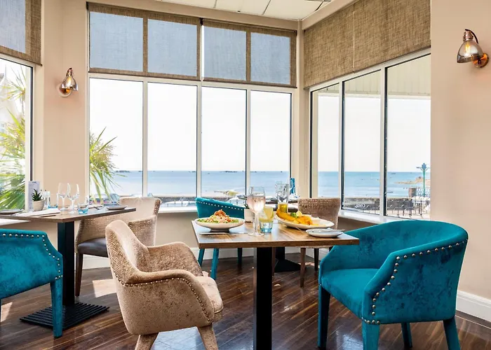 Ommaroo Saint Helier Jersey